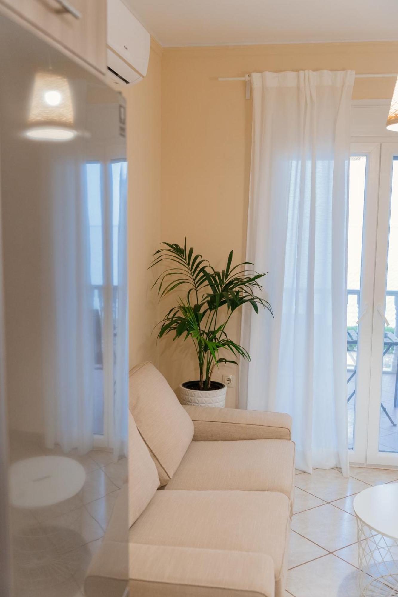 Marine Apartments Venetiko Paralia Agias Foteinis Ngoại thất bức ảnh