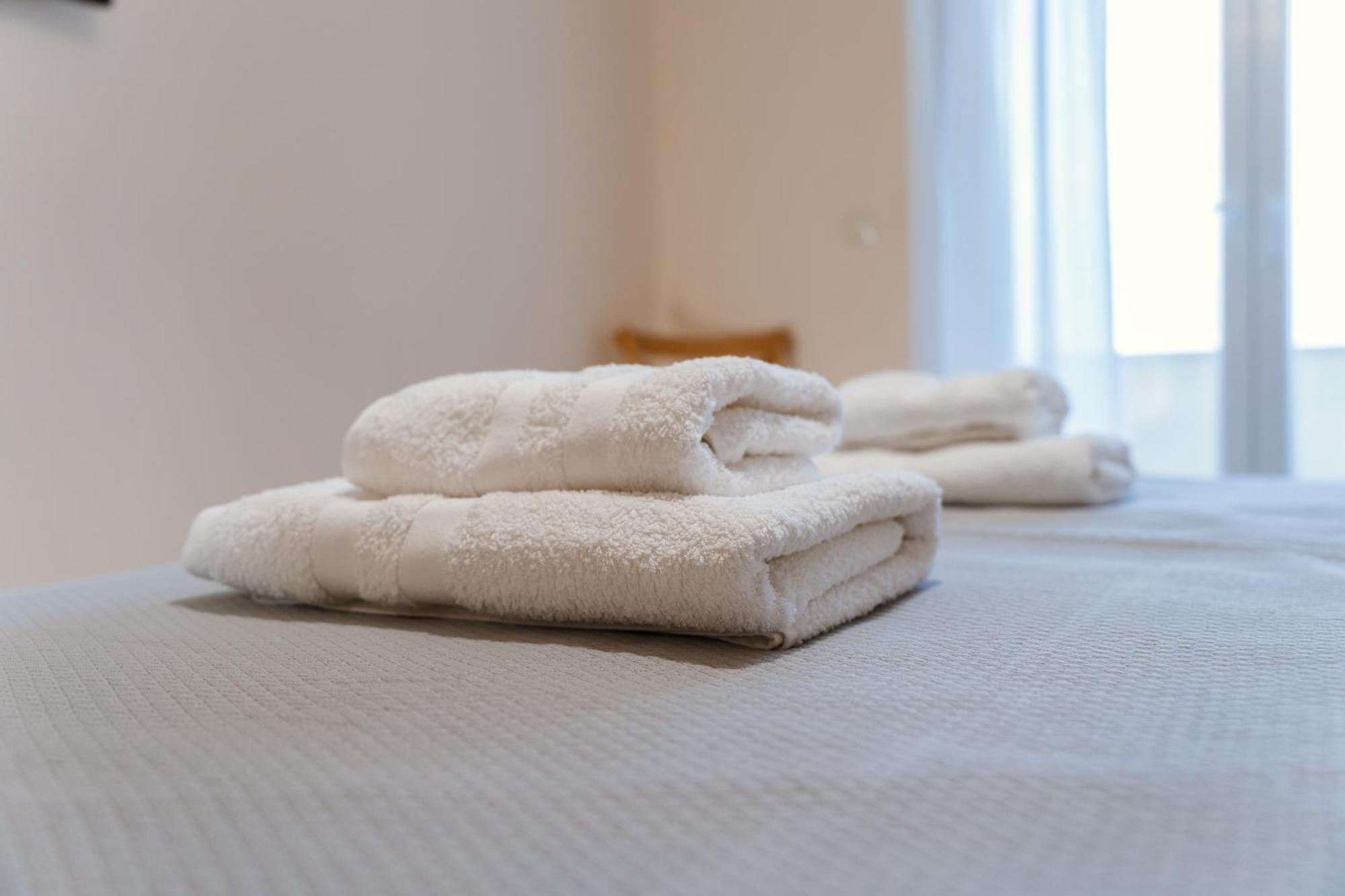 Marine Apartments Venetiko Paralia Agias Foteinis Ngoại thất bức ảnh